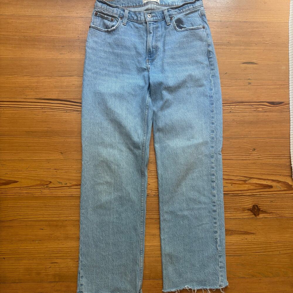 Abercrombie & Fitch light was baggy low‎ rise womens jeans SIZE 4